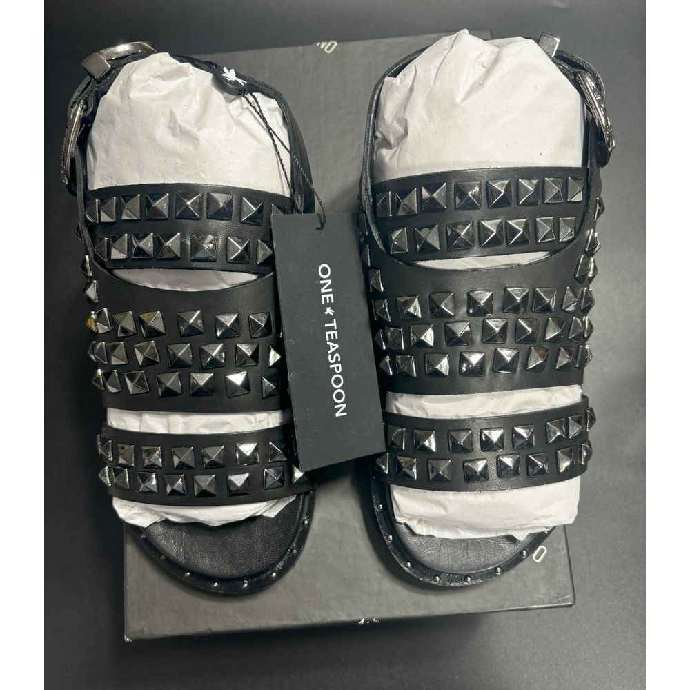 OneTeaspoon NIB The Gunmetal Studded Vivienne Sandals in Black Size 35 MSRP $199